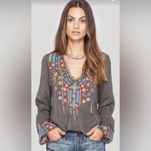 JOHNNY WAS Stunning Embroidered Floral Blouse or Tunic / Small Graphite Grey Top